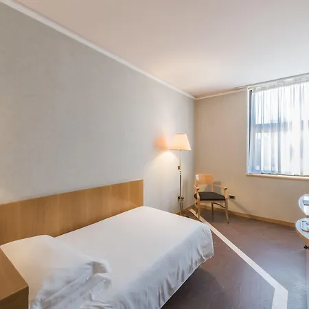 Caesar's Отель 4*