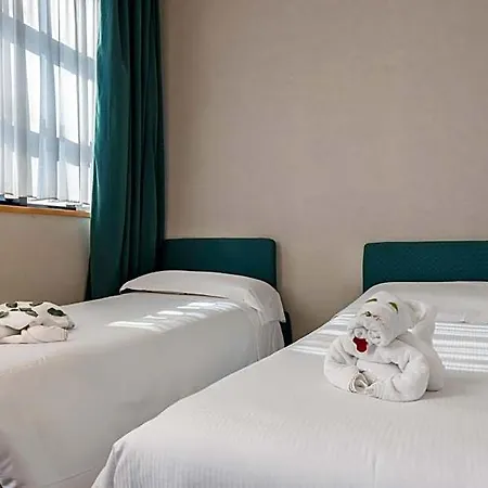 Hotel Caesar's